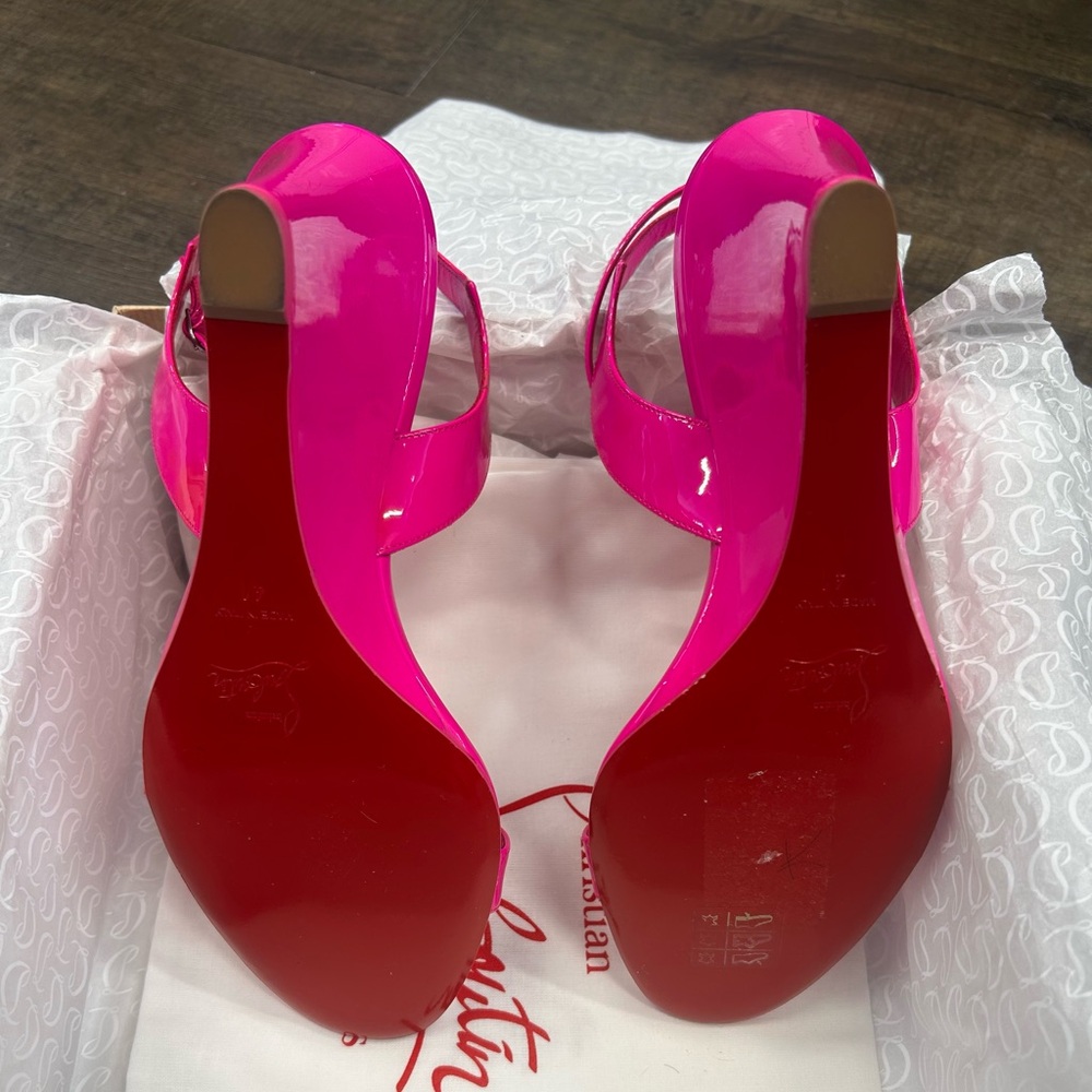 Christian Louboutin Zeppa Chick 85 mm Patent Leather Wedges (Moda Operandi) - Picture 4 of 8